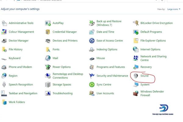 Chọn “Sound” trong “Control Panel”