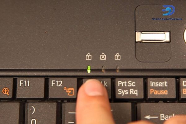 Sửa lỗi bàn phím laptop Asus không gõ được chữ, số