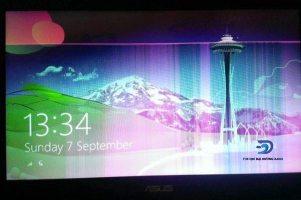 Vỉ áp cao dẫn tới tình trạng màn hình laptop bị chuyển qua màu hồng