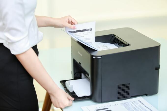 Thử in một tài liệu để kiểm tra hoạt động của máy in